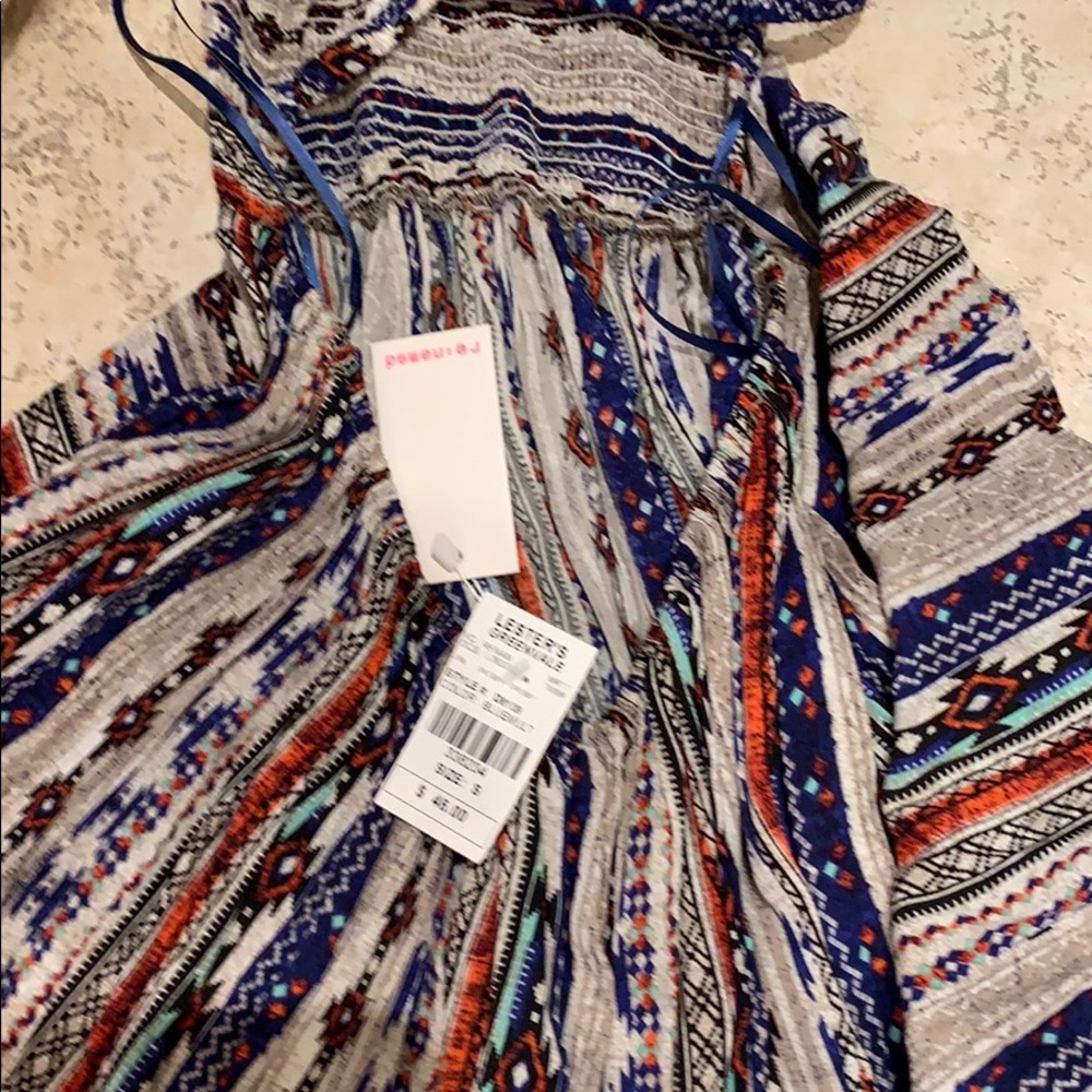 Dress - Picture 3 of 3